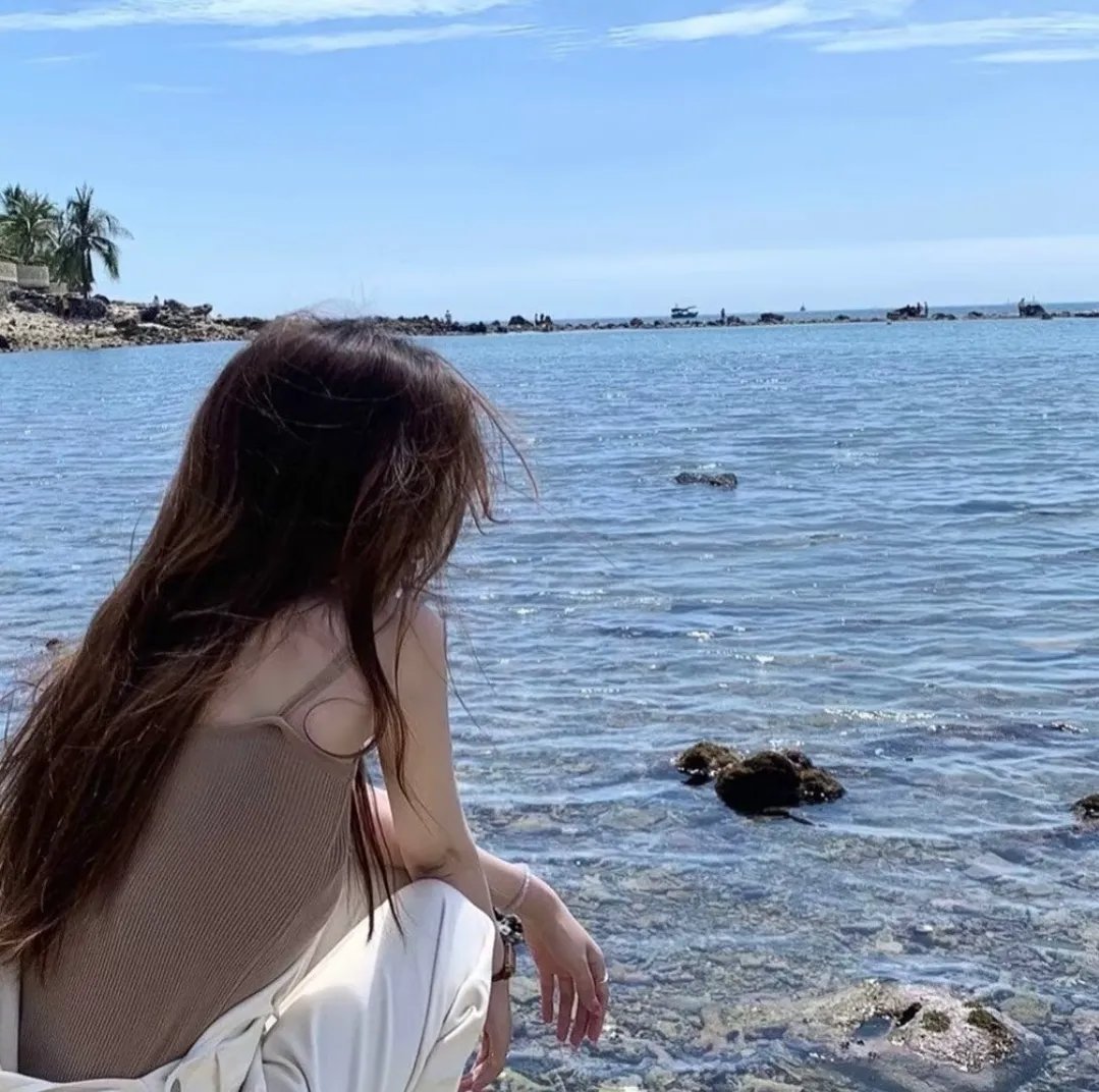 卖火柴女孩的再临 海报